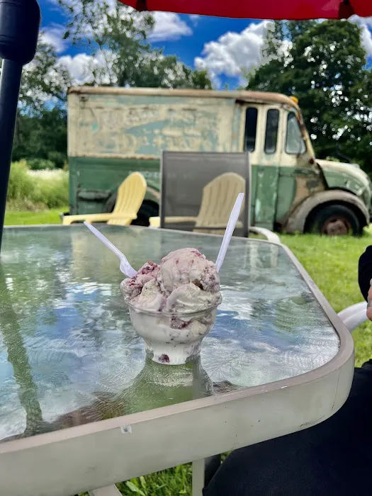 Wilcox Ice Cream Stand Picture 6