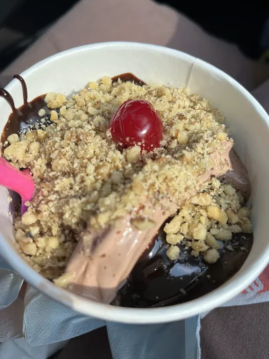 Triple Scoop Picture 5