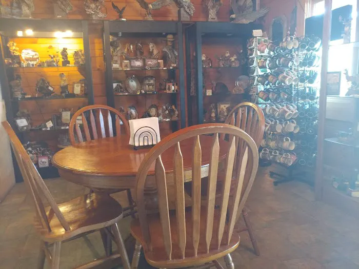 Sarah's Ice Cream Shoppe Picture 2