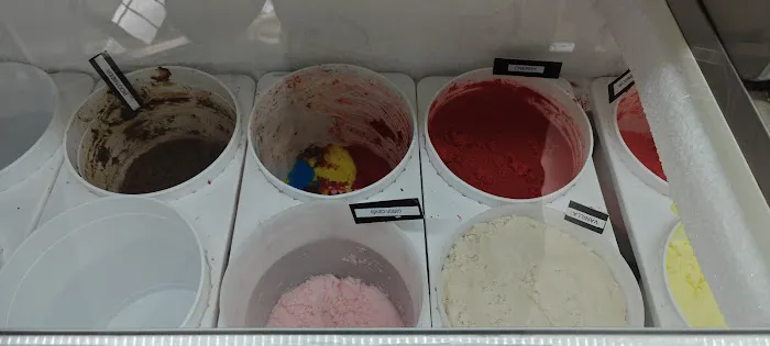 Leo's Ice Cream Picture 8