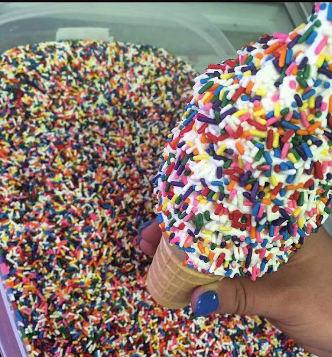 Little's Dairy Bar Picture 9