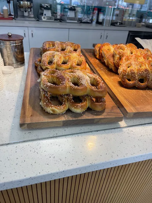 Twist Pretzels & Ice Cream Picture 5