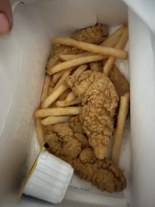 Dairy Queen (Treat) Picture 3