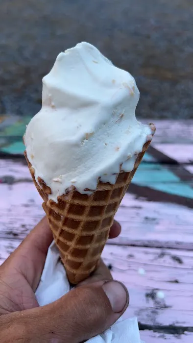 Cup'r Cone Deluxe Homemade Ice Cream Picture 1