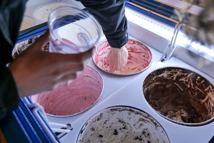 Sammy's Ice Cream Picture 4