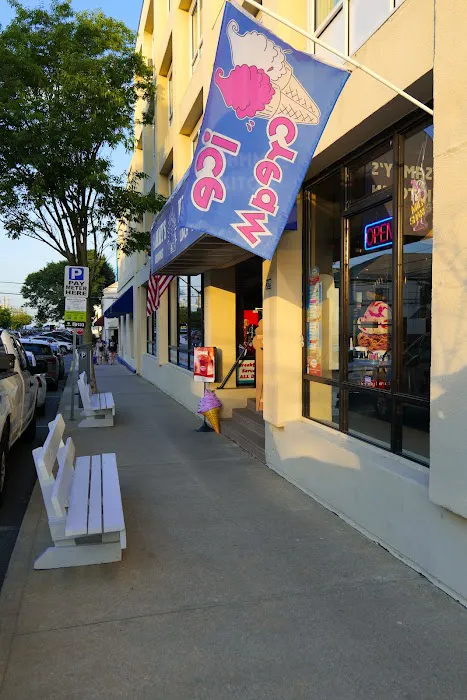 Sammy's Ice Cream Picture 1