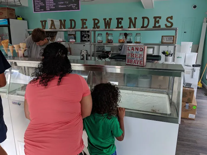 Vanderwendes at Dewey Picture 1