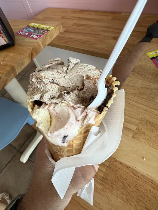 Hometown Creamery Picture 9