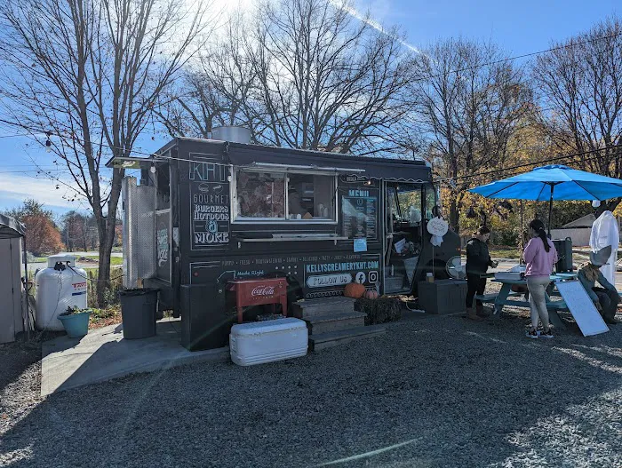 Kelly’s Creamery & Kelly's Husband's Truck Picture 9