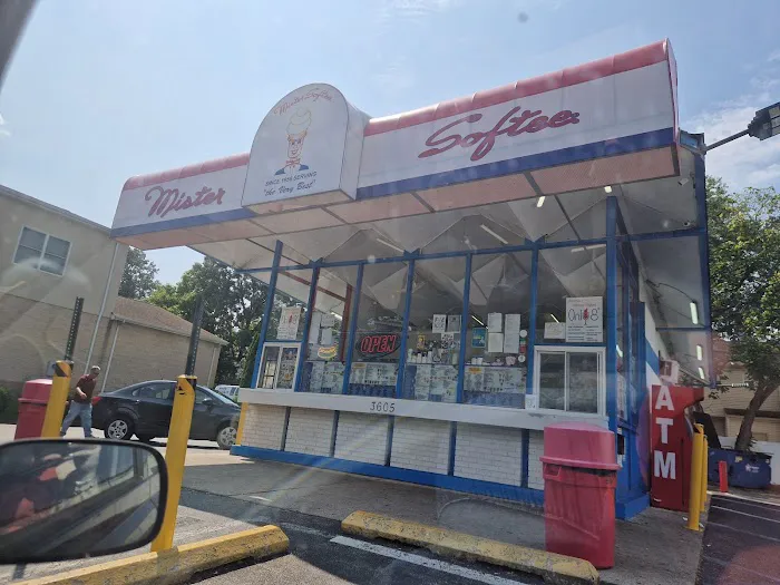 Mister Softee Ice Cream Store Picture 4
