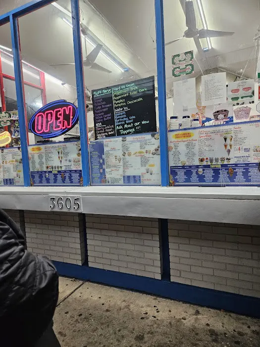 Mister Softee Ice Cream Store Picture 9