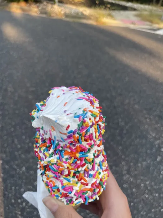 Mister Softee Ice Cream Store Picture 1