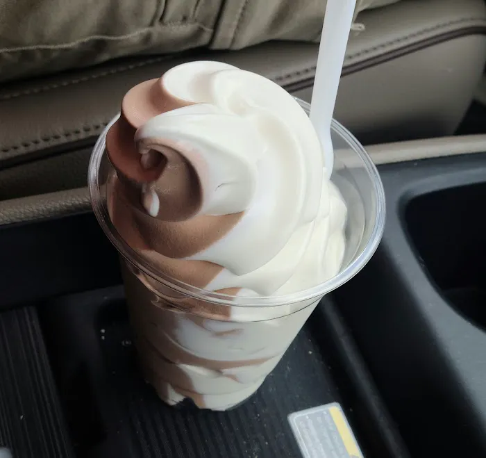 Maple Shade Custard Stand Picture 9