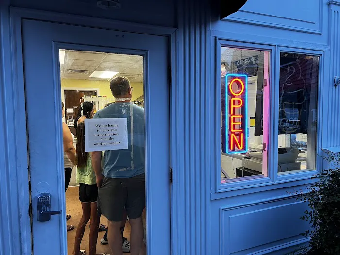 Brain Freeze Ice Cream Parlor Picture 5