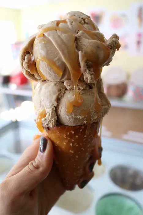 Brain Freeze Ice Cream Parlor Picture 2