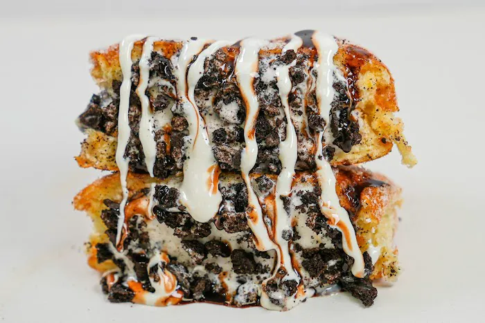 Swirl'in Ice Cream & Cereal Bar Picture 4