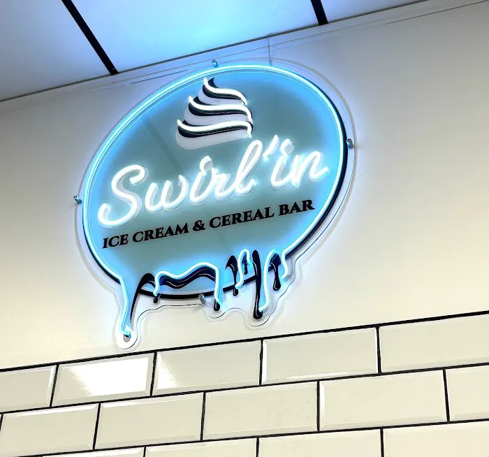 Swirl'in Ice Cream & Cereal Bar Picture 9