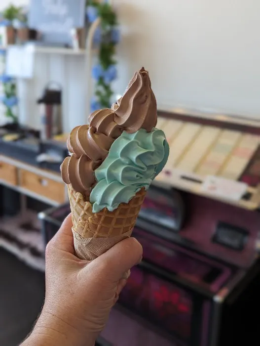 Cherry's Ice Cream & Water Ice Picture 1