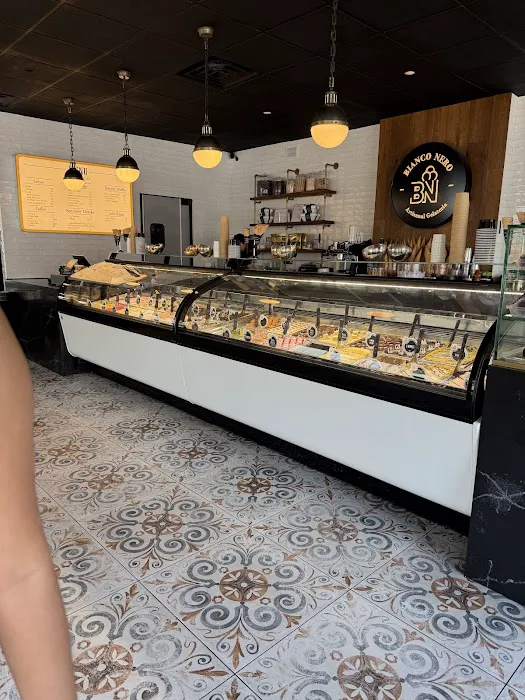 Bianco Nero Gelato Picture 5