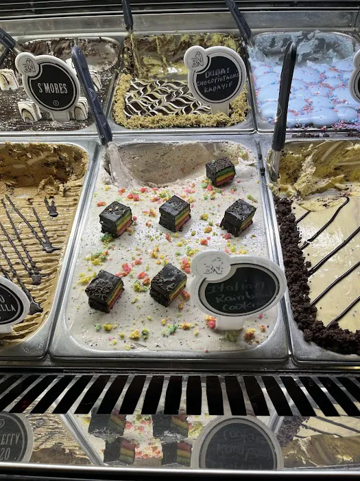 Bianco Nero Gelato Picture 10