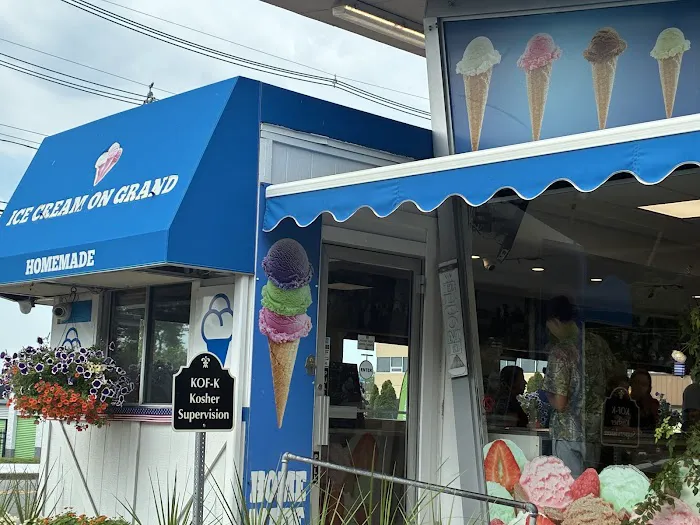 Ice Cream on Grand Picture 2