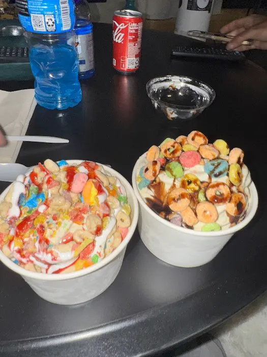 Swirl'in Ice Cream & Cereal Bar Staten Island Picture 4