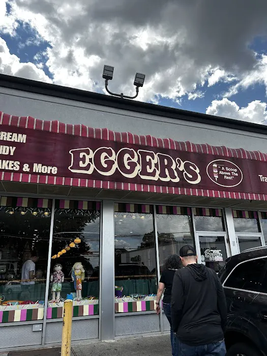Egger's Ice Cream Parlor Picture 3
