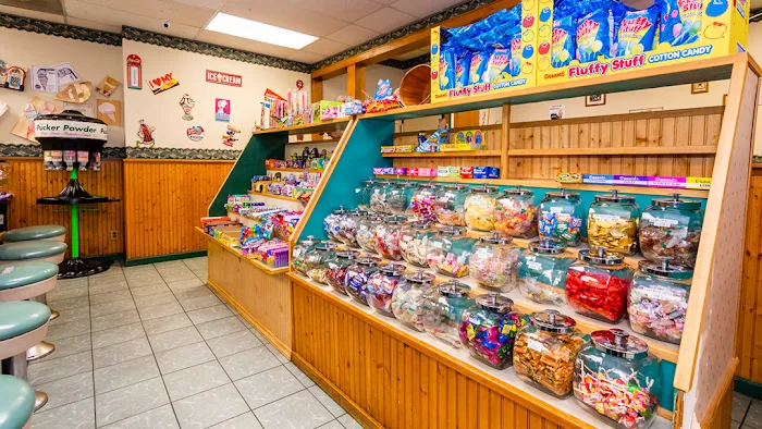 Egger's Ice Cream Parlor Picture 10