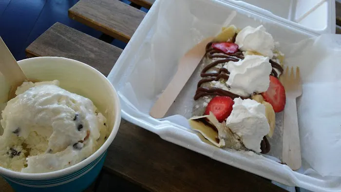 Scoops Hope st Ice Cream Shop Picture 5