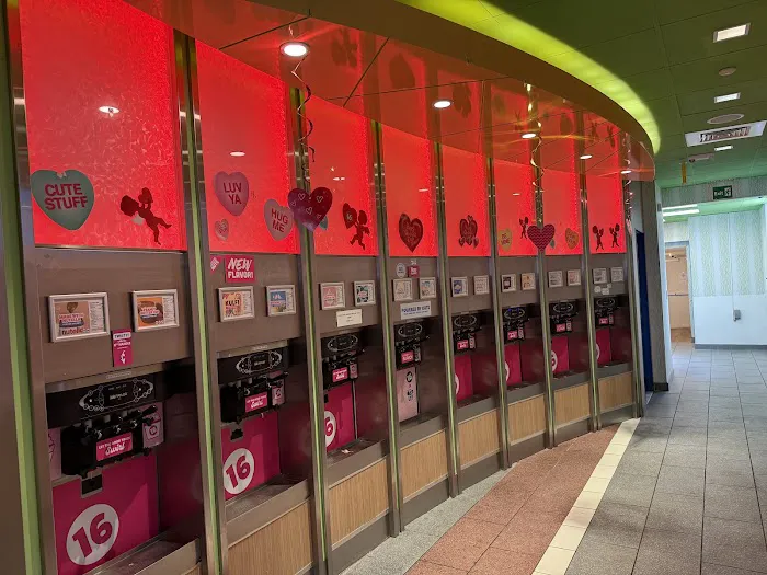 16 Handles Picture 1