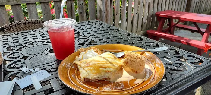 Red Dahlia Café Picture 4