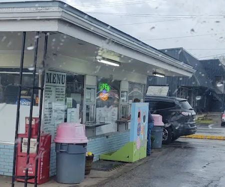 Hampton's Dairy Mart