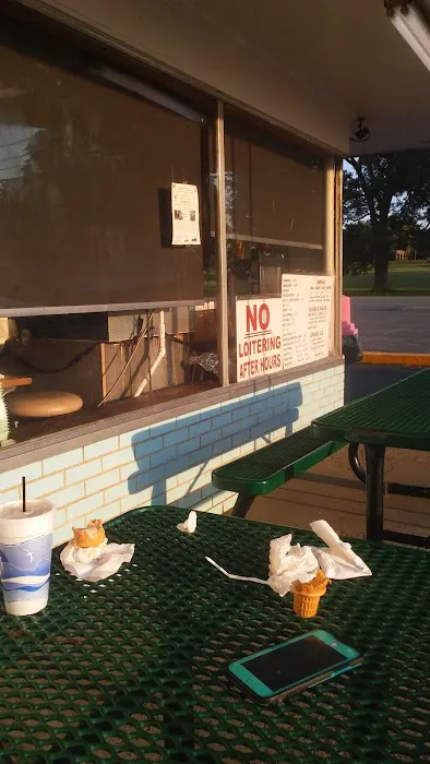 Hampton's Dairy Mart Picture 2