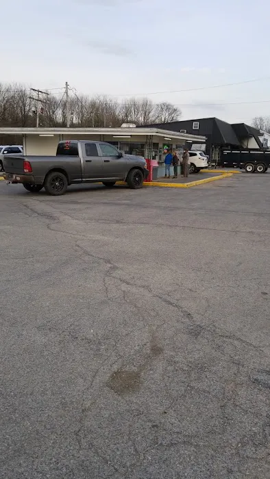 Hampton's Dairy Mart Picture 9