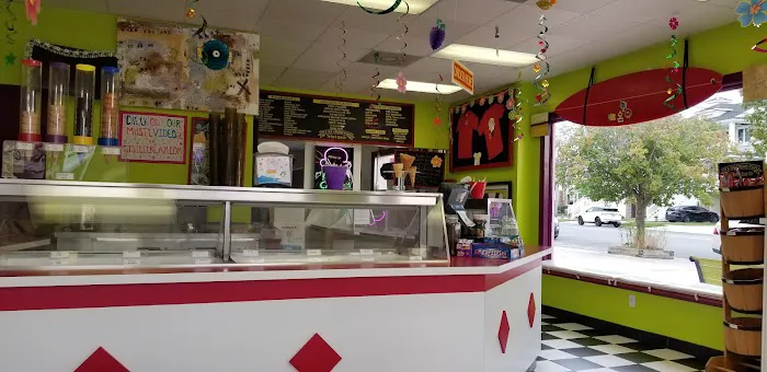 T J's Ice Cream Plus Picture 3