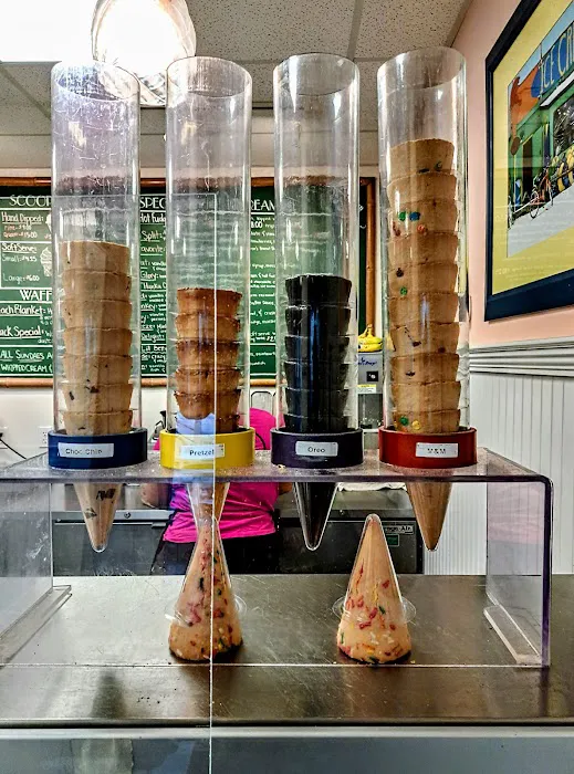 Aunt Betty's Ice Cream Shack Picture 4