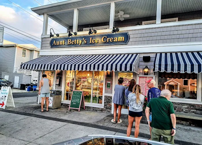 Aunt Betty's Ice Cream Shack Picture 8