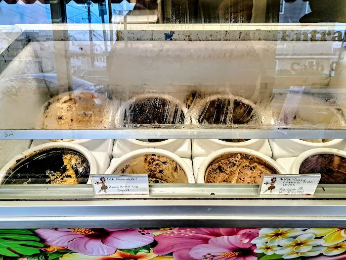 Aunt Betty's Ice Cream Shack Picture 6