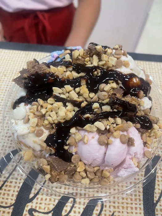 Johnny B Goode Ice Cream Parlor Picture 5