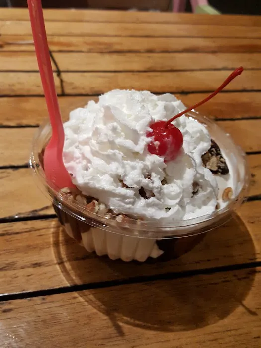 Aunt Betty's Ice Cream Shack Picture 1