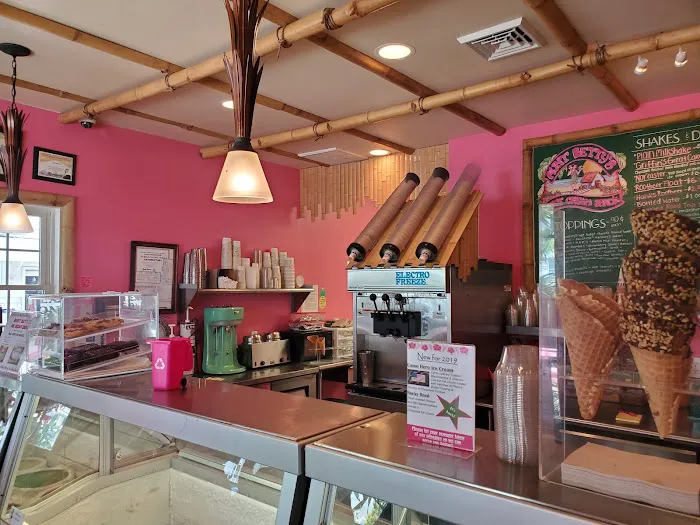 Aunt Betty's Ice Cream Shack Picture 10