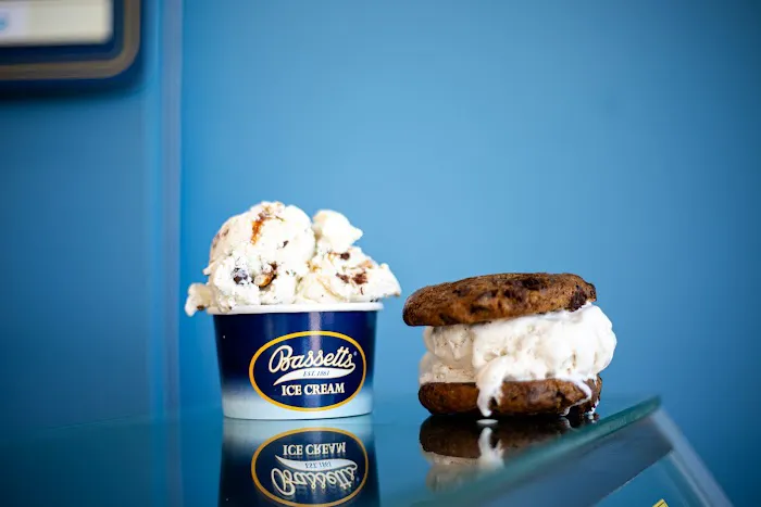 Famous Cookie Creamery Picture 7