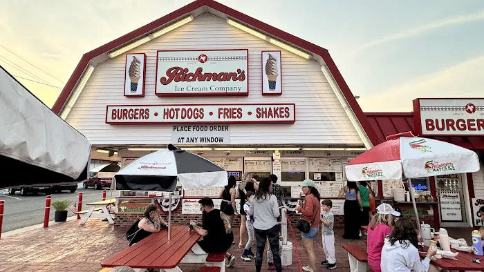 Richman's Ice Cream & Burger Co. Picture 4