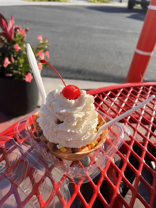 Richman's Ice Cream & Burger Co. Picture 9