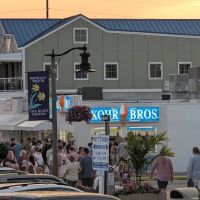 Kohr Brothers Frozen Custard ico
