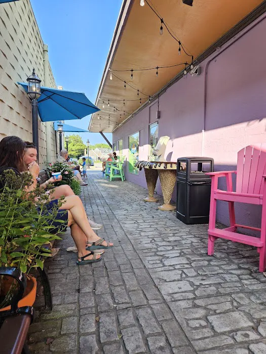 Island Creamery Picture 10