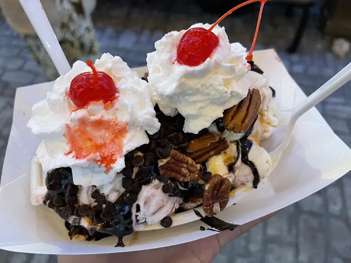 Island Creamery Picture 4
