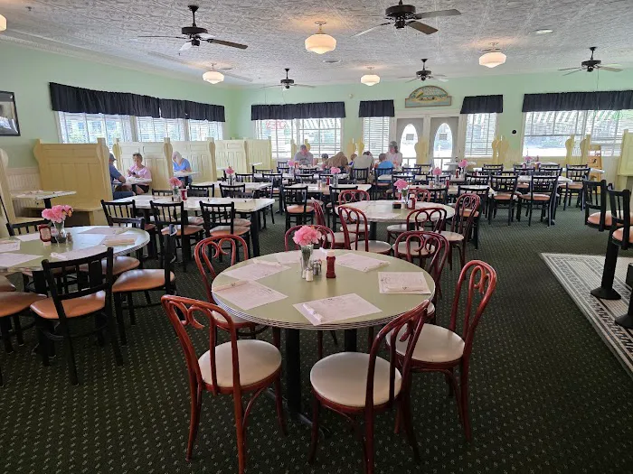 Dumser's Dairyland Restaurant Picture 4