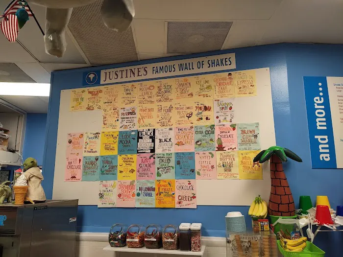 Justine's Ice Cream Parlour Picture 2