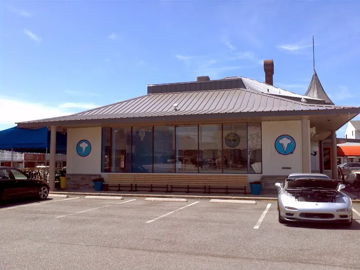 Justine's Ice Cream Parlour Picture 8